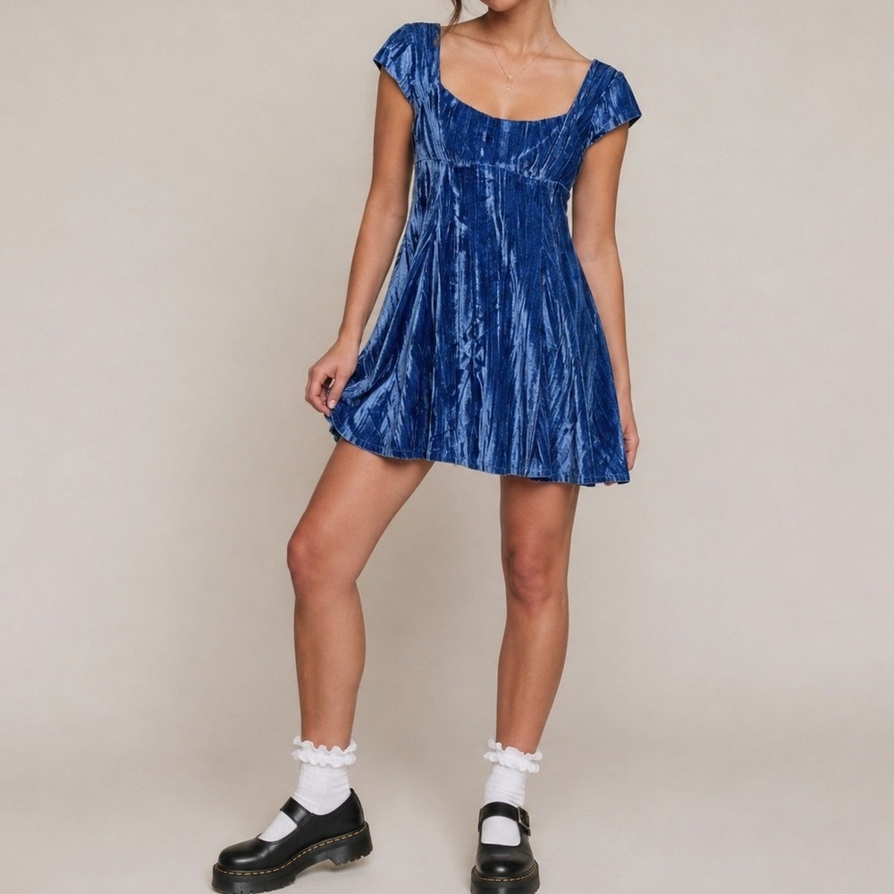 Urban Outfitters Blue Crushed Velvet Empire Waist Babydoll Dress Size Small